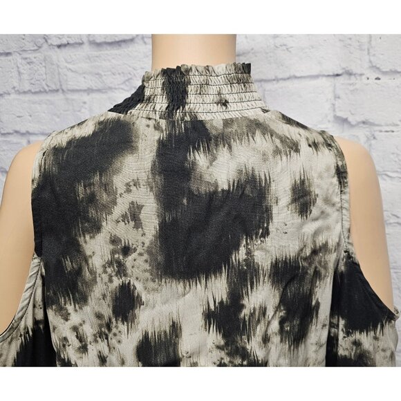 VENUS S BLACK BEIGE MOCK NECK COLD SHOULDER SMOCKED WAIST PEPLUM V-NECK L/S TOP - Picture 10 of 16